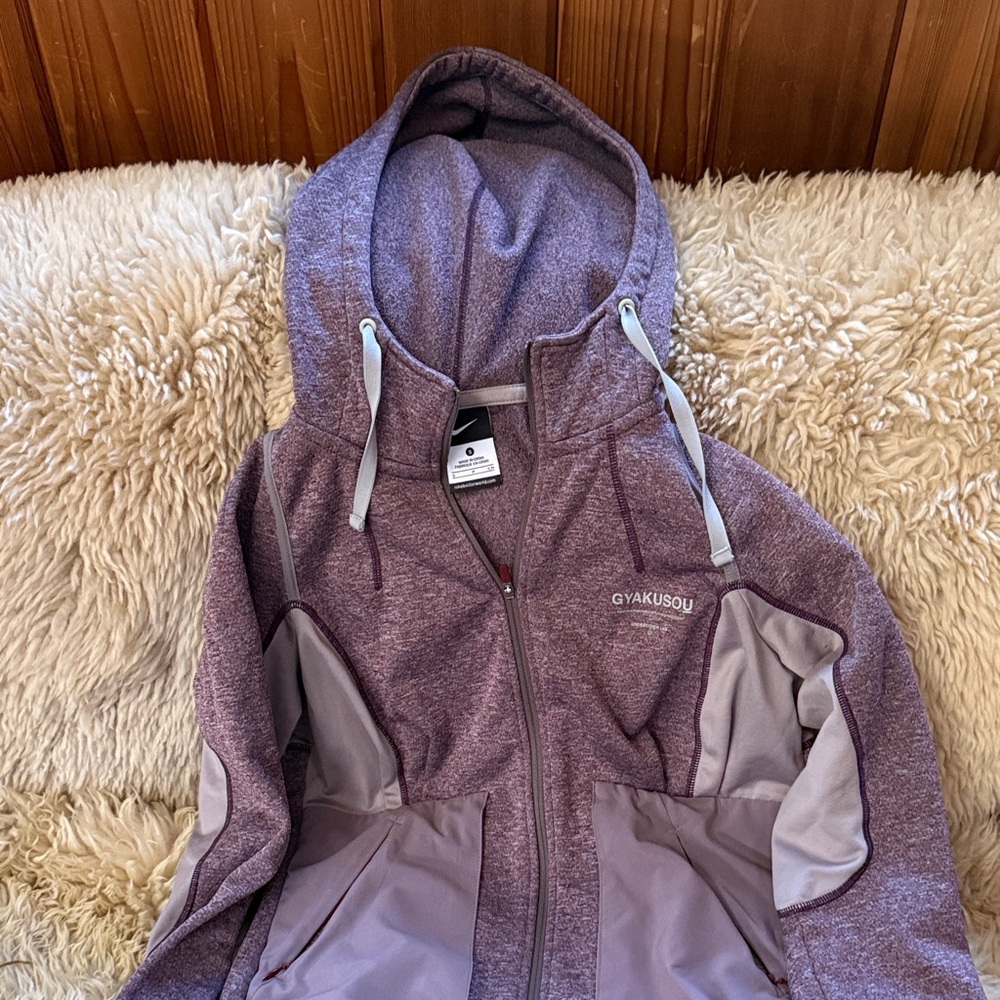 EUC! Nike running zip up